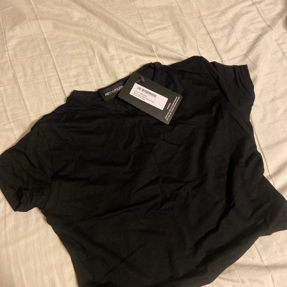 PLT BLACK CROP TOP NEW